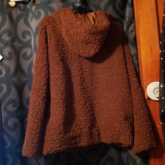 Coat, - Picture 2 of 4